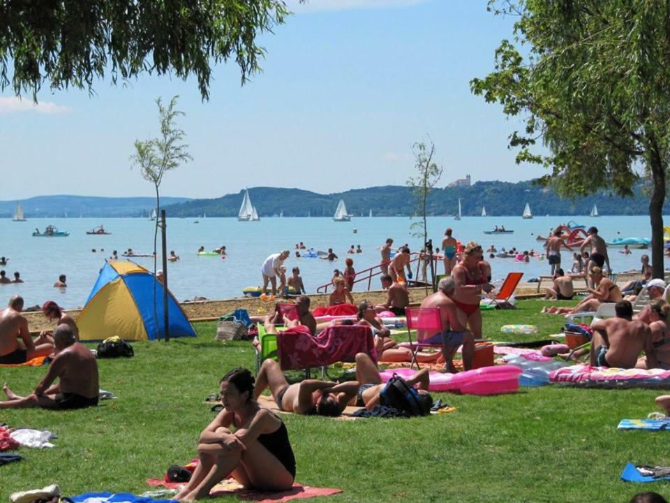 Fuered Luxury Apartman With Private Pool Balatonfured Exterior photo